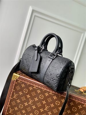 LV  Keepall Bandoulière 25 Taurillon Monogram M20900