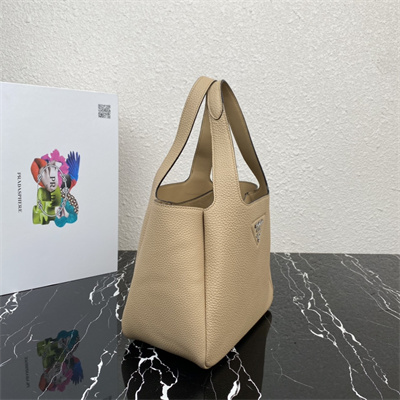 Pra*a medium leather tote 1bg335