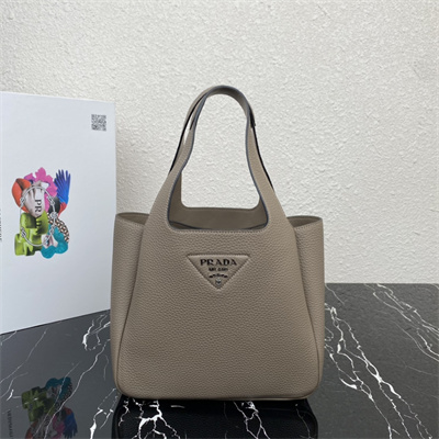 Pra*a medium leather tote 1bg335