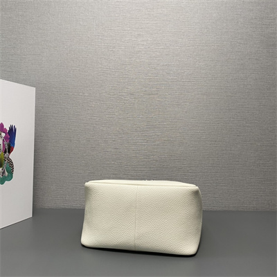 Pra*a medium leather tote 1bg335