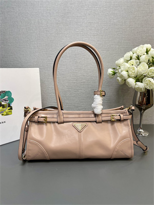 Pra*a medium leather handbag 1ba426