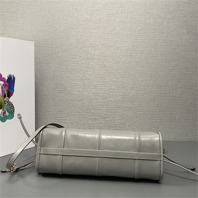 Pra*a medium leather handbag 1ba426