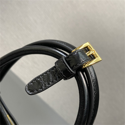 Pra*a medium leather handbag 1ba426