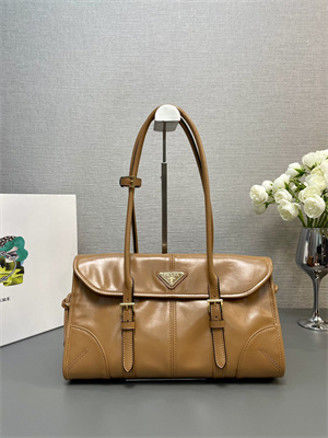 Pra*a medium leather shoulder bag cork 1bd376