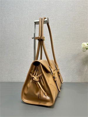 Pra*a medium leather shoulder bag cork 1bd376