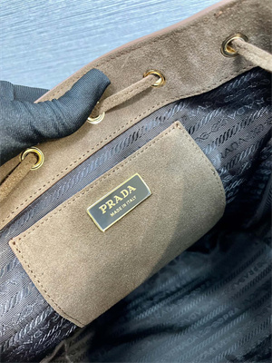 Pra*a suede bucket bag brown 1be079