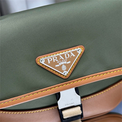 Pra*a re-nylon and leather shoulder bag military/caramel 2vh176