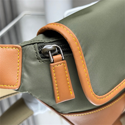 Pra*a re-nylon and leather shoulder bag military/caramel 2vh176