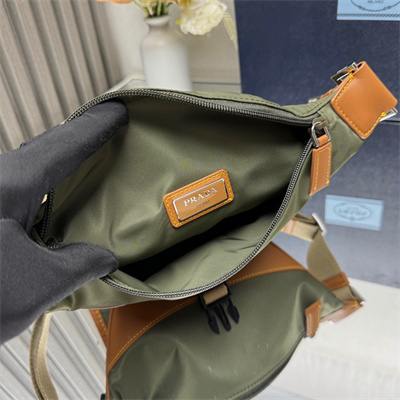 Pra*a re-nylon and leather shoulder bag military/caramel 2vh176