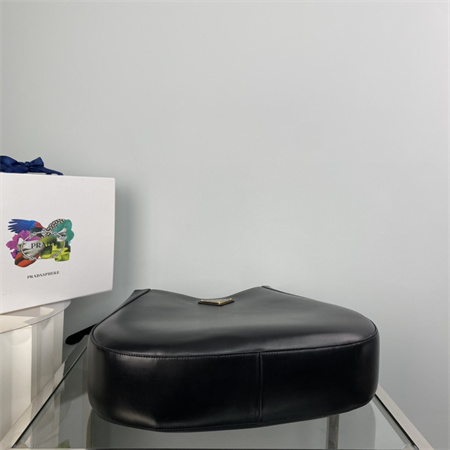 Pra*a large leather shoulder bag with topstitching black 1bc181