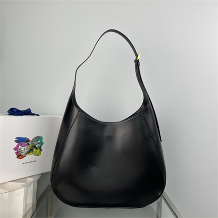 Pra*a large leather shoulder bag with topstitching black 1bc181