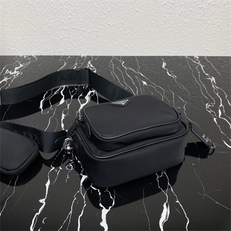 Pra*a re-nylon  shoulder bag black 1bh153