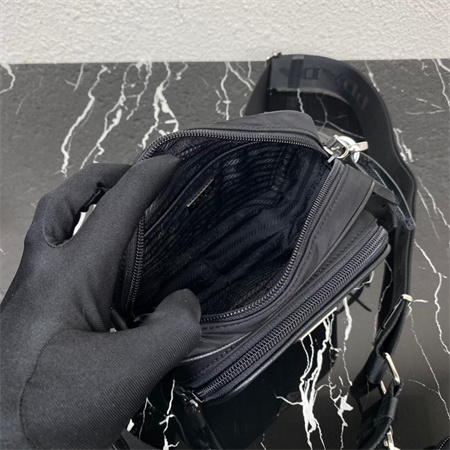 Pra*a re-nylon  shoulder bag black 1bh153