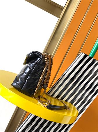 Y.S.L TOY PUFFER In Shinny Calfskin Gold Tone Metal Black