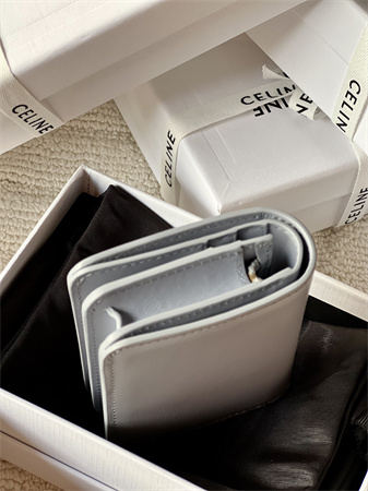 Ce**e triomphe compact wallet in shiny calfskin blue