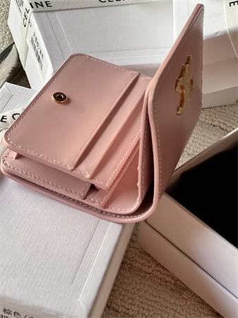 Ce**e triomphe compact wallet in shiny calfskin pink