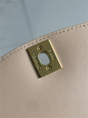 Ch*el vintage flap bag lambskin gold tone metal beige a2221
