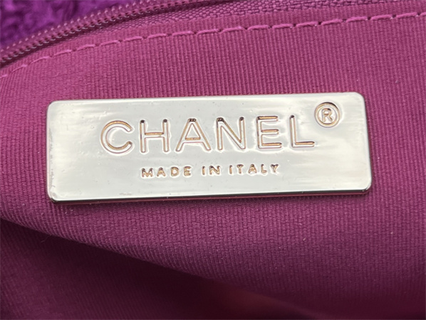 large Ch*el 19 bag tweed gold tone fuchsia as1161