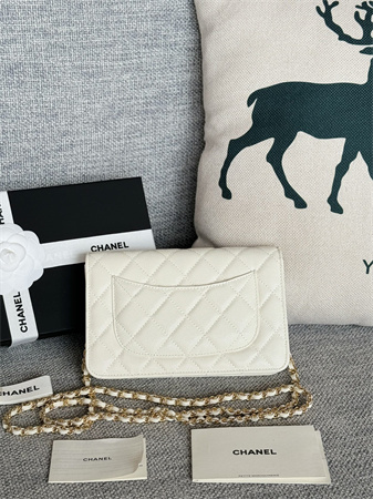 Ch*el wallet on chain grained calfskin gold tone metal white ap0250