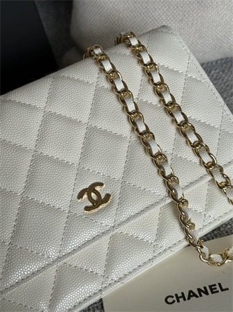 Ch*el wallet on chain grained calfskin gold tone metal white ap0250