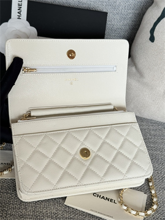 Ch*el wallet on chain grained calfskin gold tone metal white ap0250