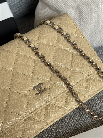 Ch*el wallet on chain grained calfskin silver tone metal beige ap0250