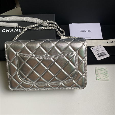 Ch*el wallet on chain lambskin silver tone metal silver ap0250