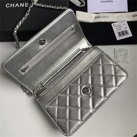 Ch*el wallet on chain lambskin silver tone metal silver ap0250