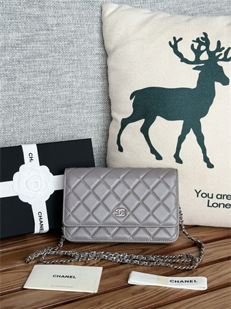 Ch*el wallet on chain lambskin silver tone metal grey ap0250