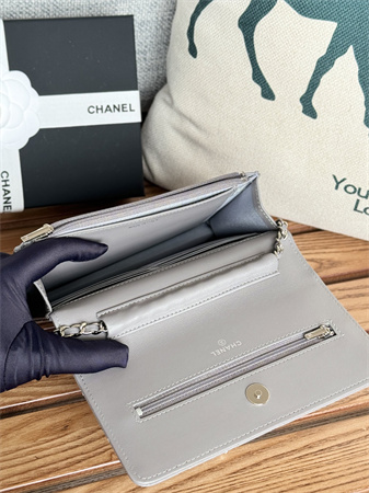 Ch*el wallet on chain lambskin silver tone metal grey ap0250
