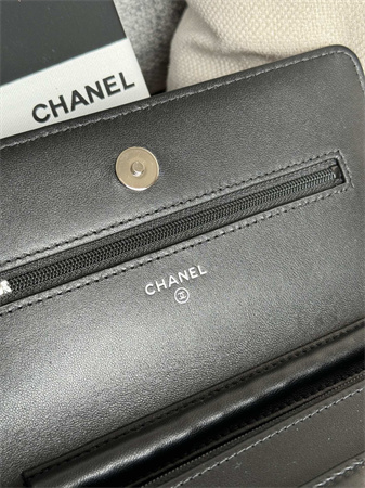 Ch*el wallet on chain lambskin silver tone metal black ap0250