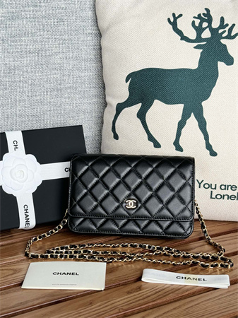 Ch*el wallet on chain lambskin gold tone metal black ap0250