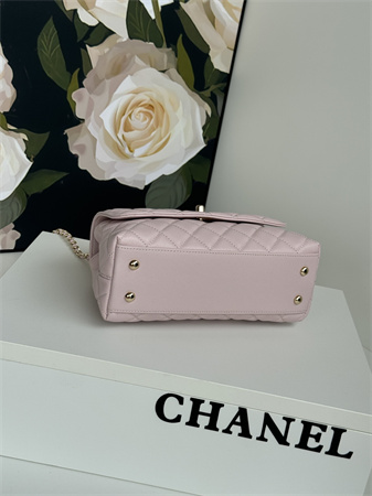 Ch*el small coco handle bag grained calfskin lt gold metal lt pink a92990