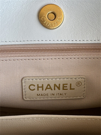 Ch*el hobo handbag shiny crumpled  calfskin gold tone metal white as4322