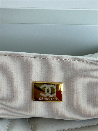 Ch*el hobo handbag shiny crumpled  calfskin gold tone metal white as4322