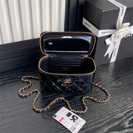 Ch*el vanity with chain patent calfskin gold-tone metal black ap2199