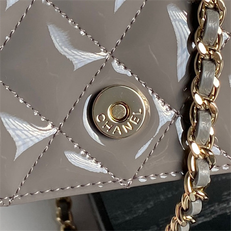 Ch*el flap phone holder with chain patent calfskin gold-tone metal grey ap3226