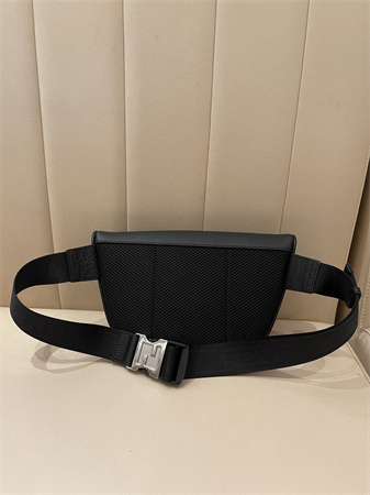 fen.di F**di roma belt bag black leather