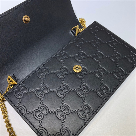 gu.cci  gg S*p*e mini bag black leather with cherries 481291