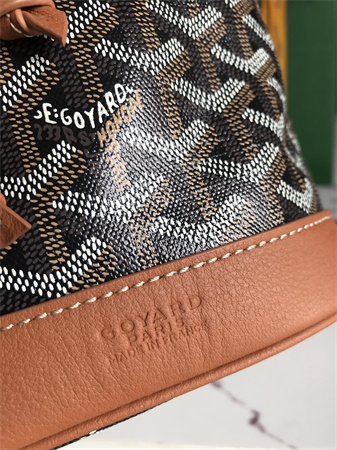 Go*ard petit flot bucket bag Go*ardine canvas & chevroches calfskin