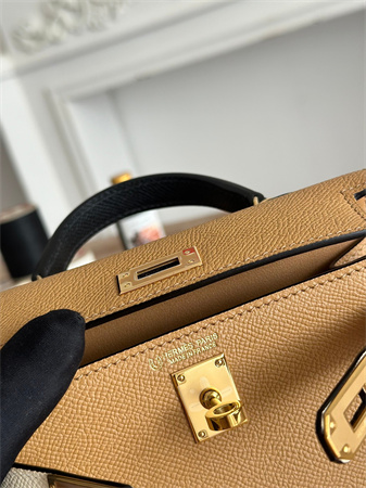 H**mes kelly mini ii bag epsom leather biscuit/craie/black hs