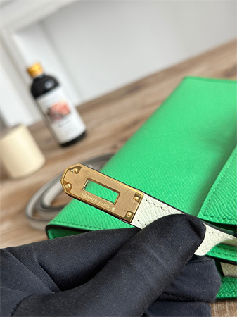 H**mes kelly mini ii bag epsom leather vert comics/craie hs