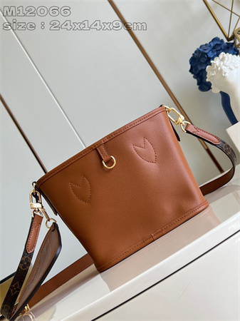 L.V Neverful Bandoulière Inside Out BB Brown M12066