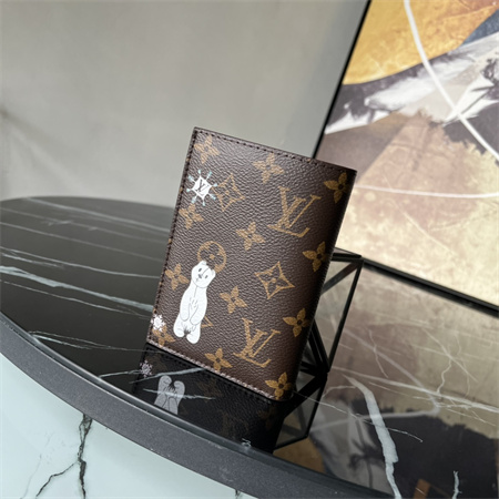 L.V  Passport Cover Vivienne Holidays Monogram Canvas M12237