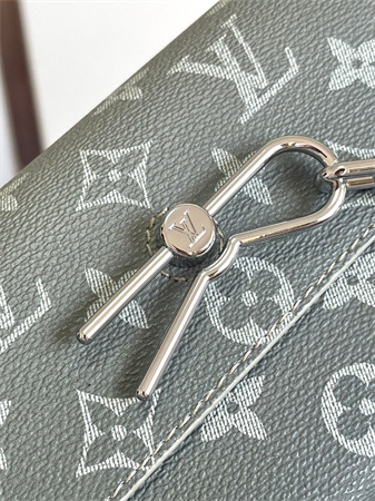 L.V Steamer Wearable Wallet Monogram Gradient coated canvas Khaki Green M11543