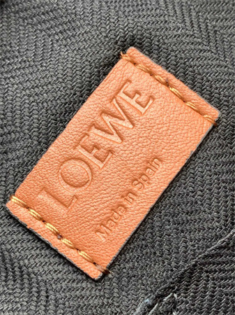 l0ew* xs military messenger bag in S*pple smooth calfskin and jacquard hunter brown