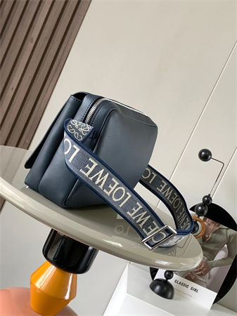 l0ew* xs military messenger bag in S*pple smooth calfskin and jacquard dk grey