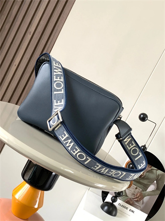 l0ew* xs military messenger bag in S*pple smooth calfskin and jacquard dk grey