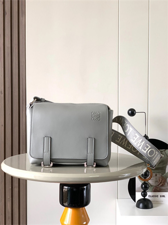 l0ew* xs military messenger bag in S*pple smooth calfskin and jacquard lt grey