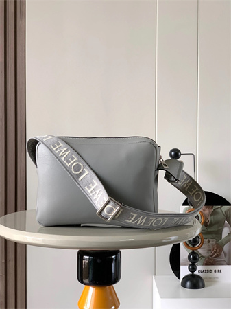 l0ew* xs military messenger bag in S*pple smooth calfskin and jacquard lt grey